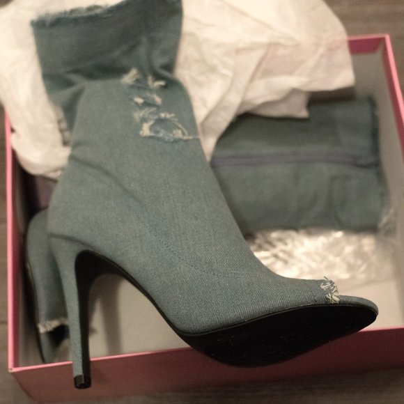 BRAND NEW HEELS BOOTS JEANS OPEN TOES - Picture 1 of 5